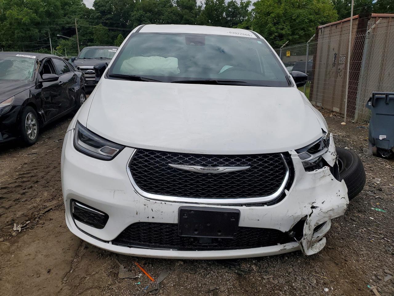 2C4RC1BG5SR527474 · 2025 CHRYSLER PACIFICA · 5/13
