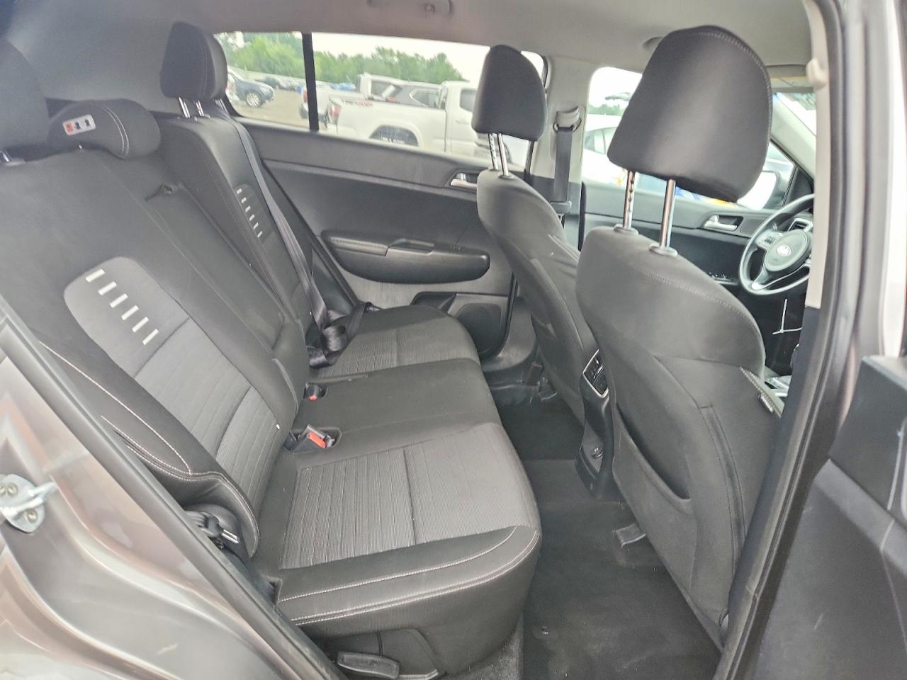 KNDPMCAC6H7035027 · 2017 KIA SPORTAGE · 11/13