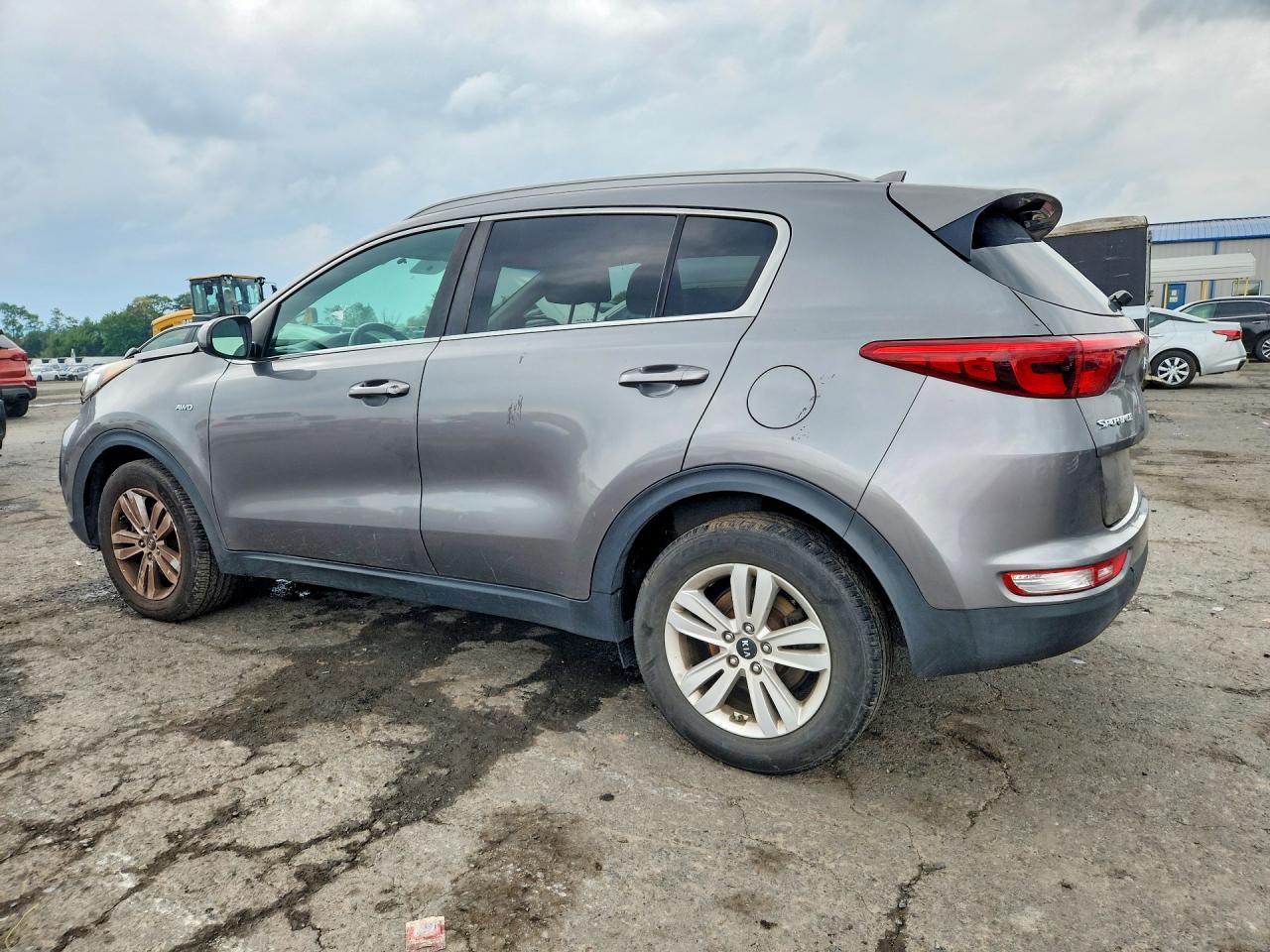 KNDPMCAC6H7035027 · 2017 KIA SPORTAGE · 2/13