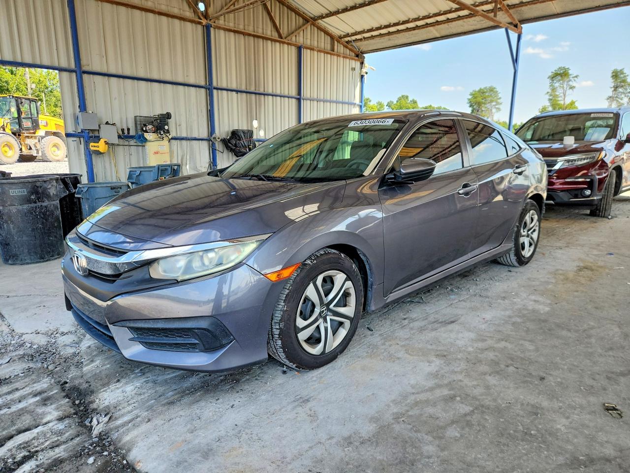 19XFC2F5XJE028123 · 2018 HONDA CIVIC