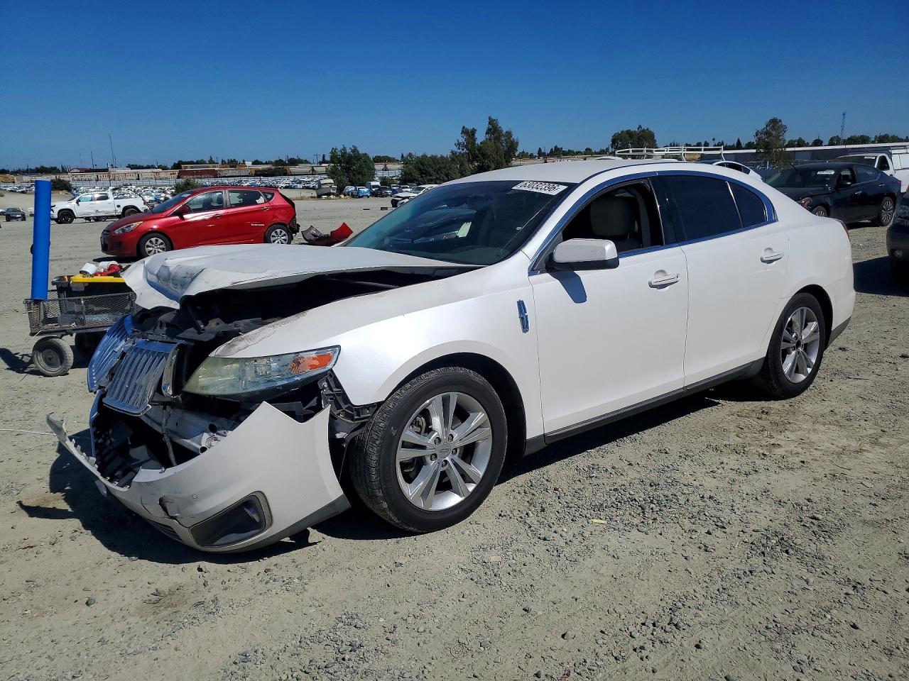 2010 LINCOLN MKS