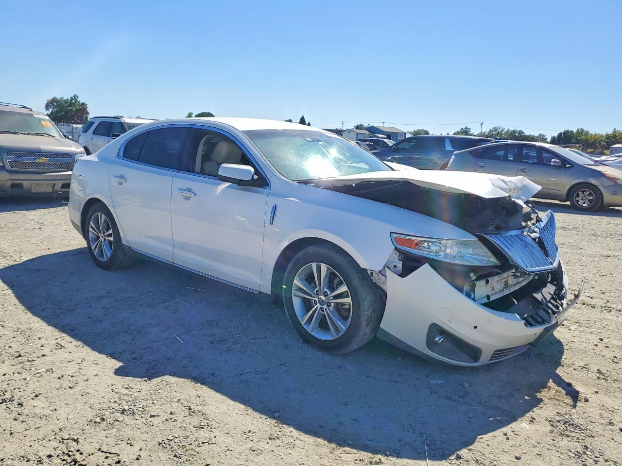 1LNHL9DRXAG601251 · 2010 LINCOLN MKS · 4/12