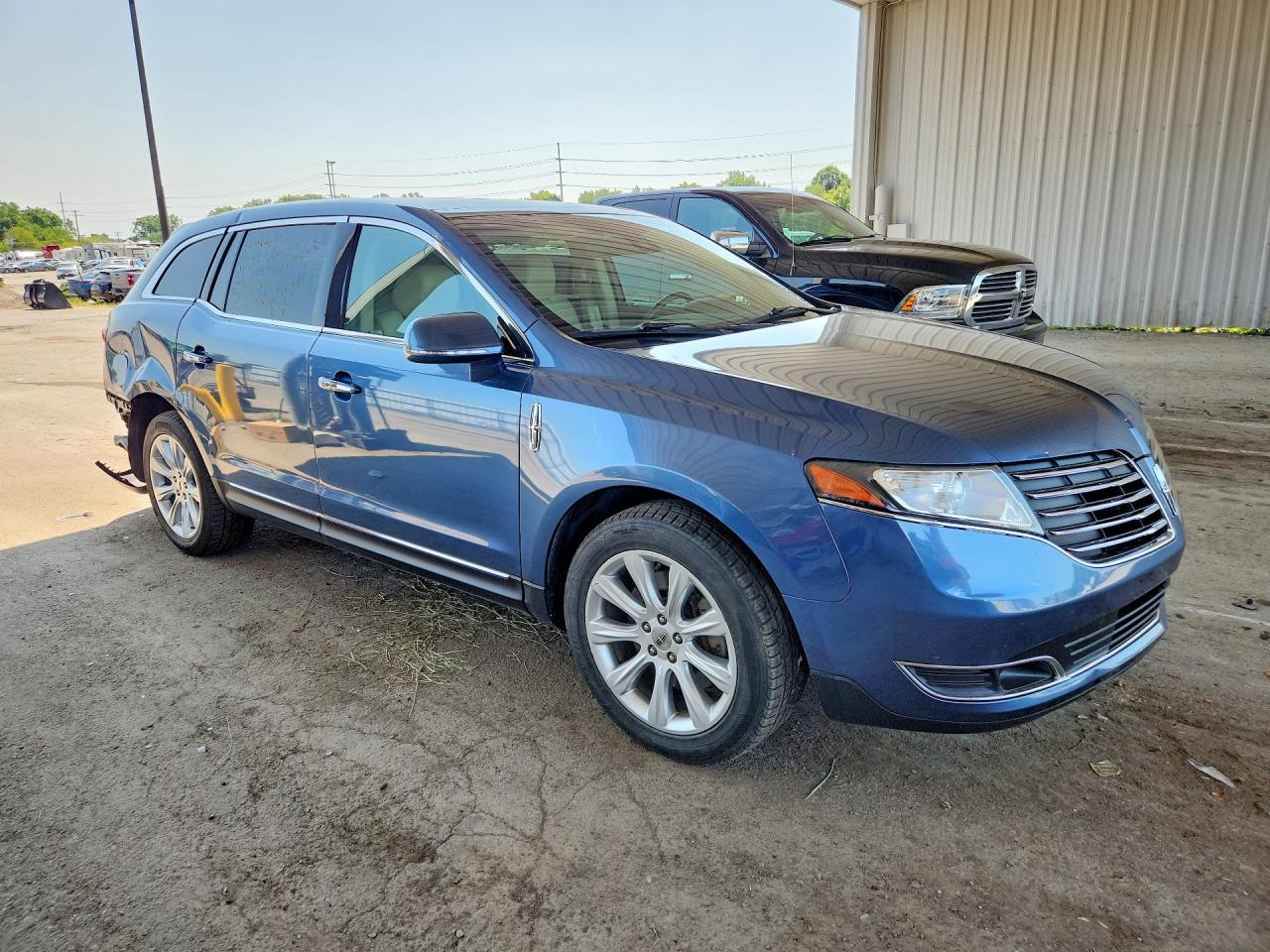 2LMHJ5FK5JBL00753 · 2018 LINCOLN MKT · 4/13