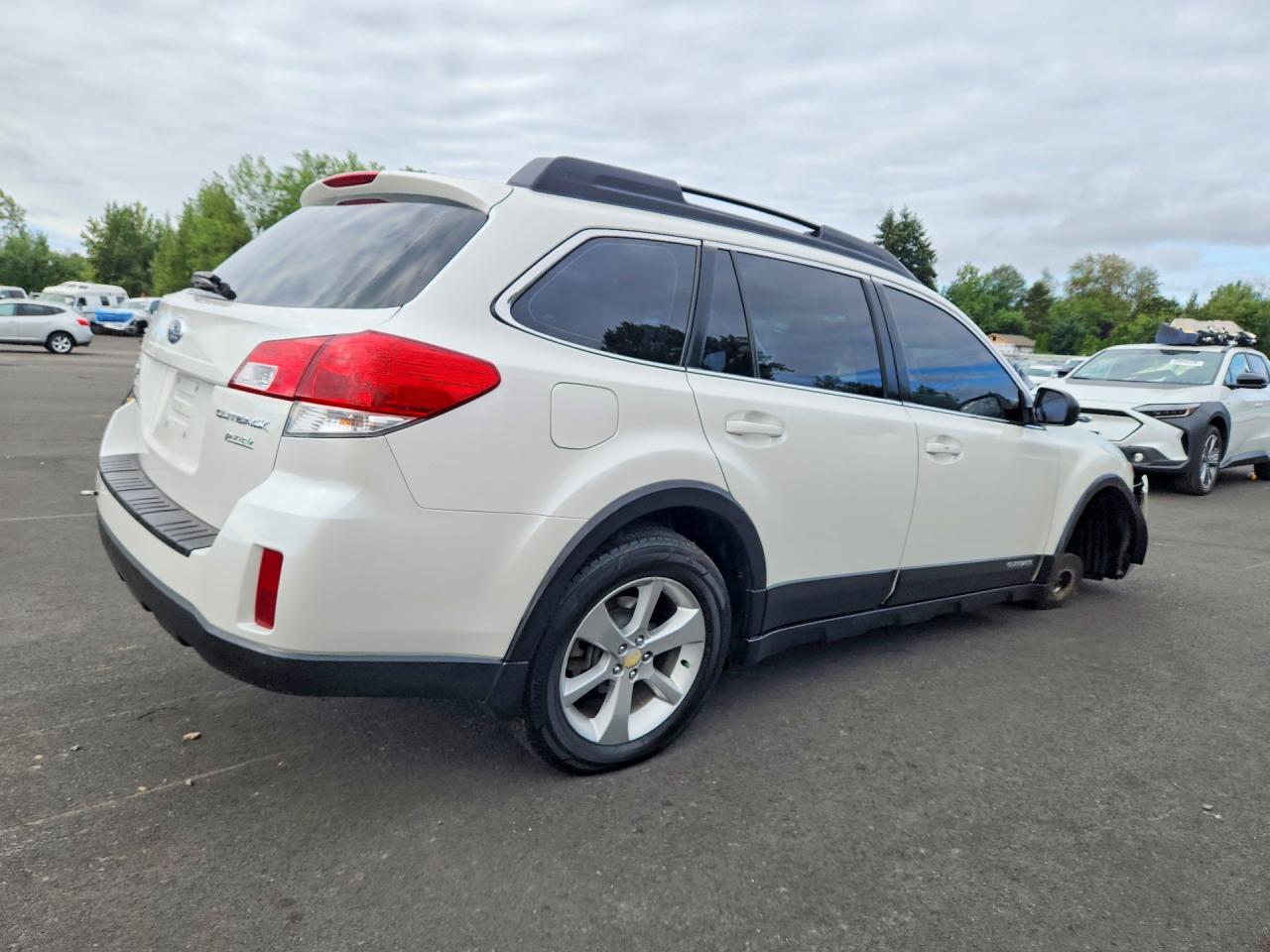 4S4BRBAC8E3262370 · 2014 SUBARU OUTBACK · 3/12