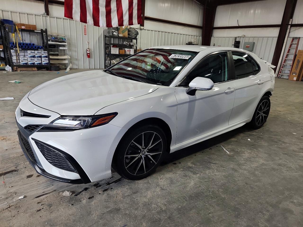 4T1G11AK6RU851089 · 2024 TOYOTA CAMRY