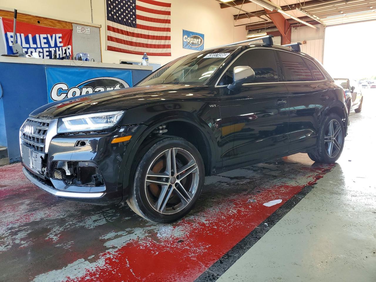 WA1A4AFY1J2053611 · 2018 AUDI SQ5
