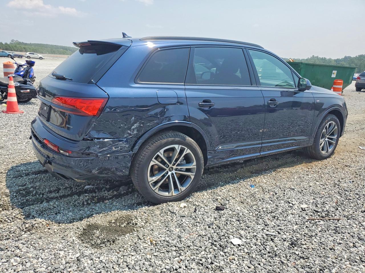 WA1BVBF70TD015714 · 2026 AUDI Q7 · 3/13