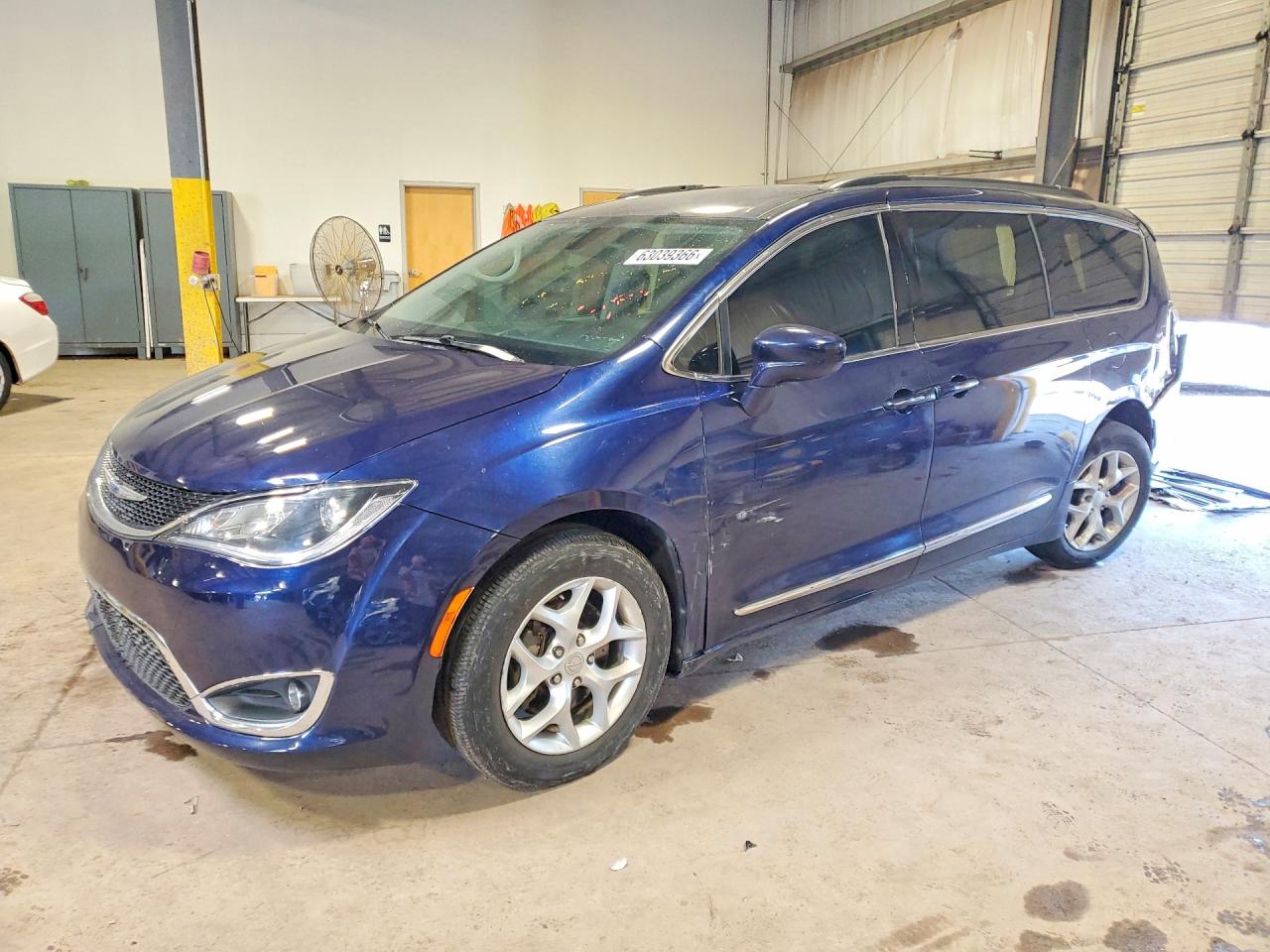 2C4RC1BG0HR756752 · 2017 CHRYSLER PACIFICA