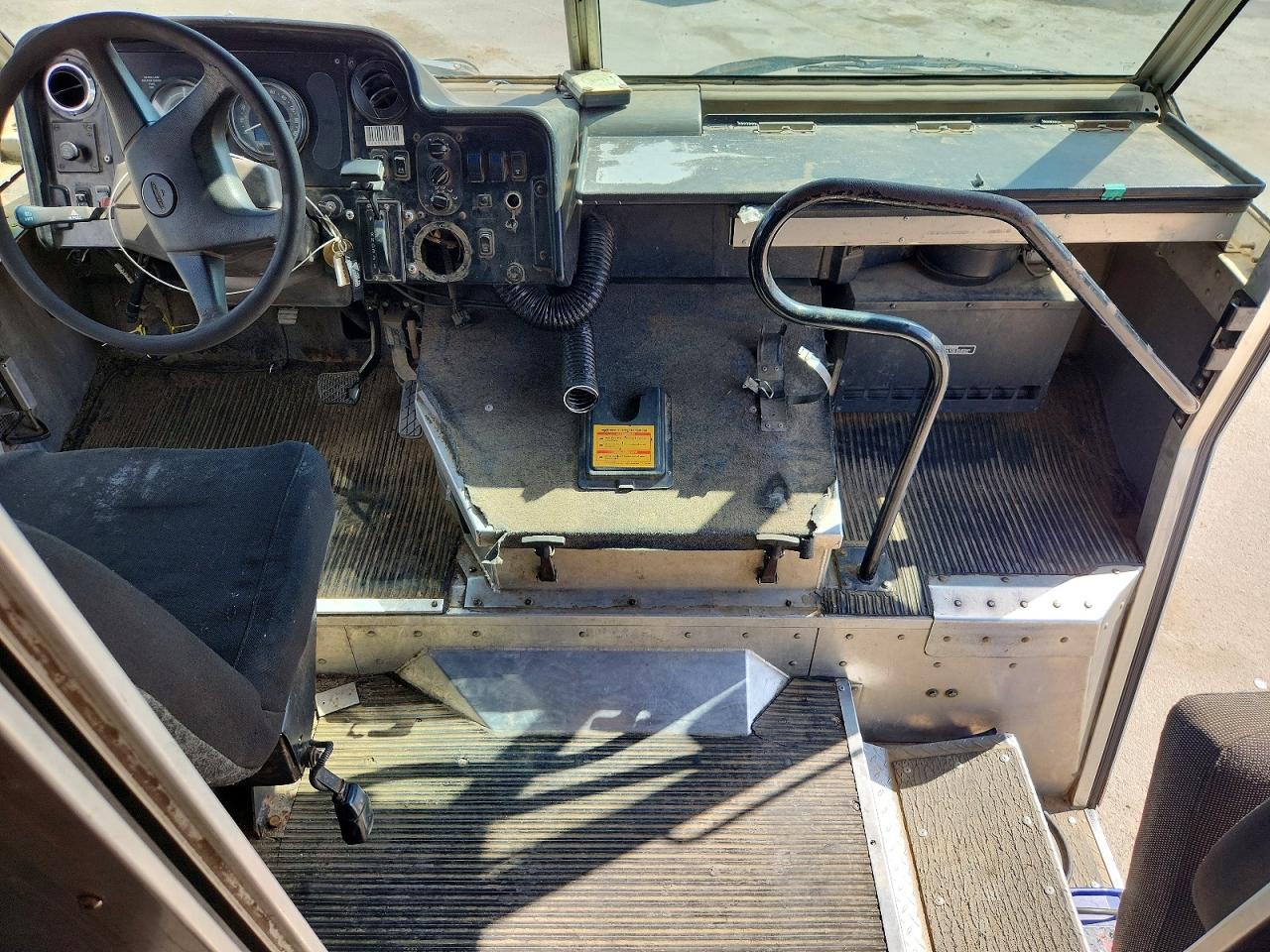 4UZAANDU49CAM6002 · 2009 FREIGHTLINER CHASSIS · 8/13