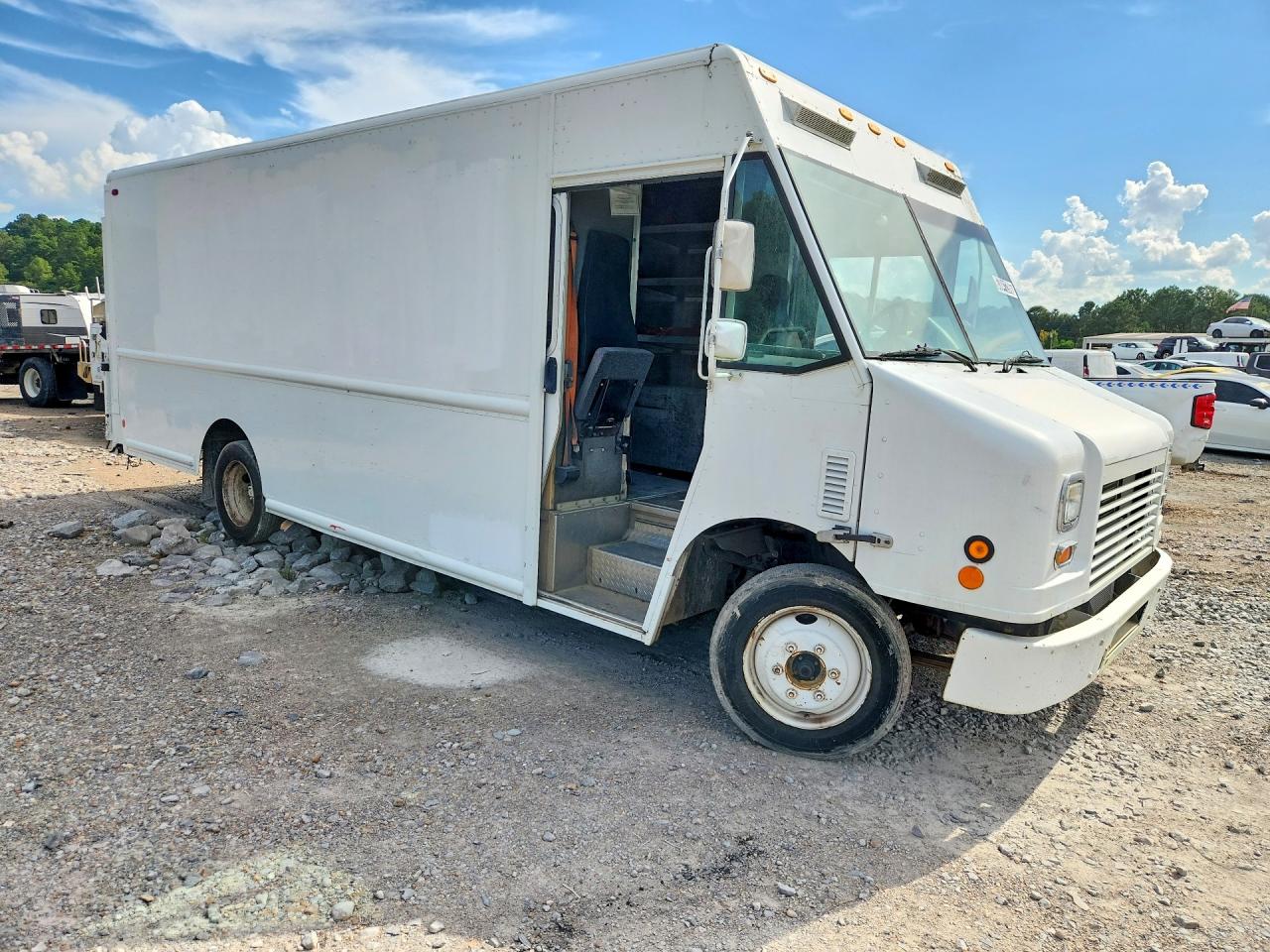 4UZAANDU49CAM6002 · 2009 FREIGHTLINER CHASSIS · 4/13