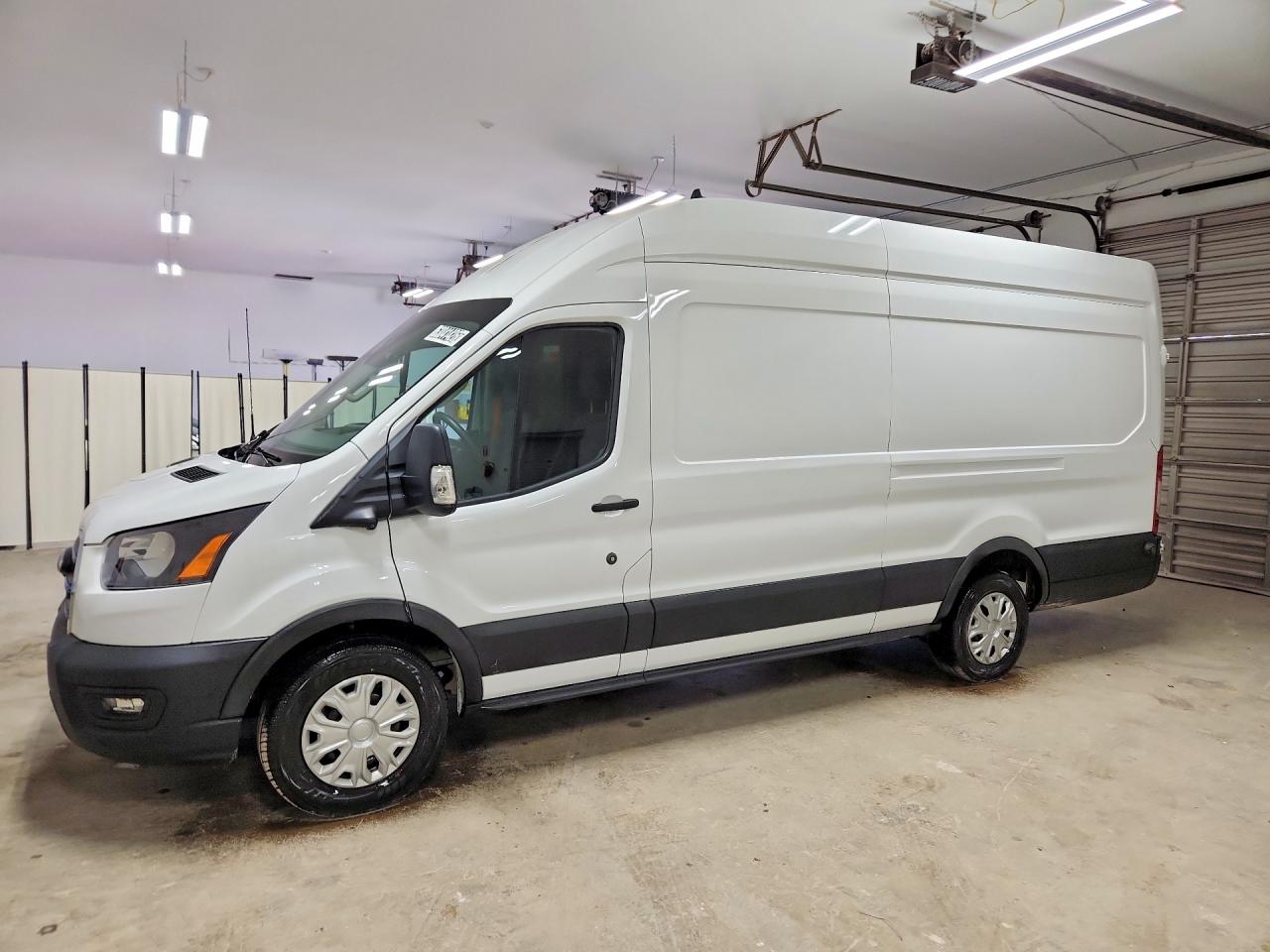 1FTBW3XK0NKA30417 · 2022 FORD TRANSIT