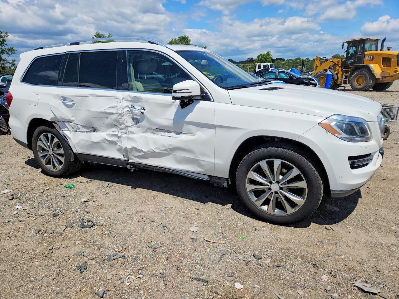 4JGDF6EE0FA461334 · 2015 MERCEDES-BENZ GL · 4/14