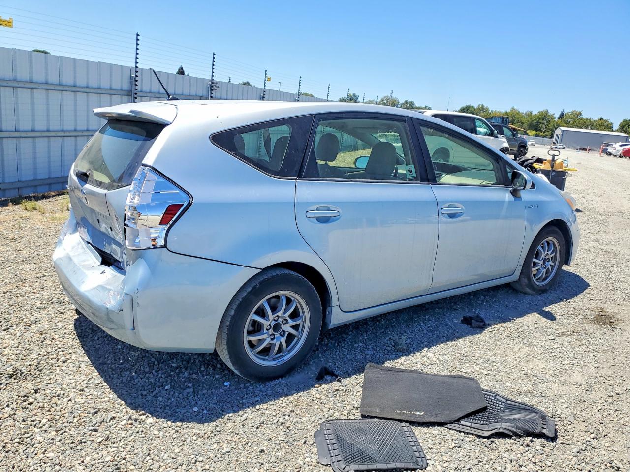 JTDZN3EU9C3081315 · 2012 TOYOTA PRIUS V · 3/12