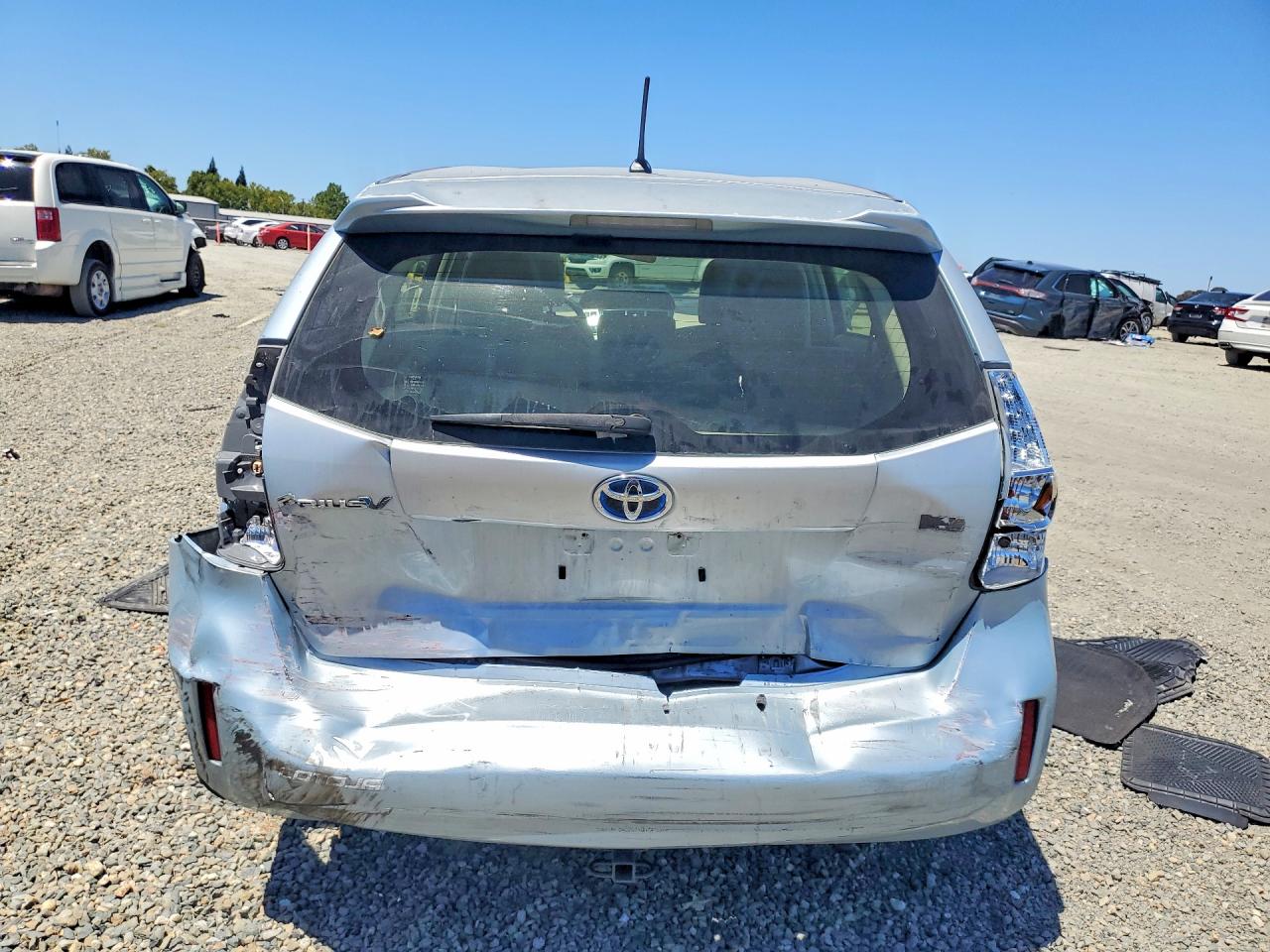 JTDZN3EU9C3081315 · 2012 TOYOTA PRIUS V · 6/12
