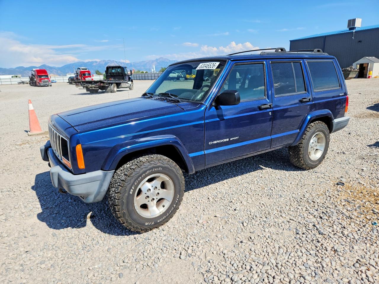1J4FF48S0YL258822 · 2000 JEEP CHEROKEE