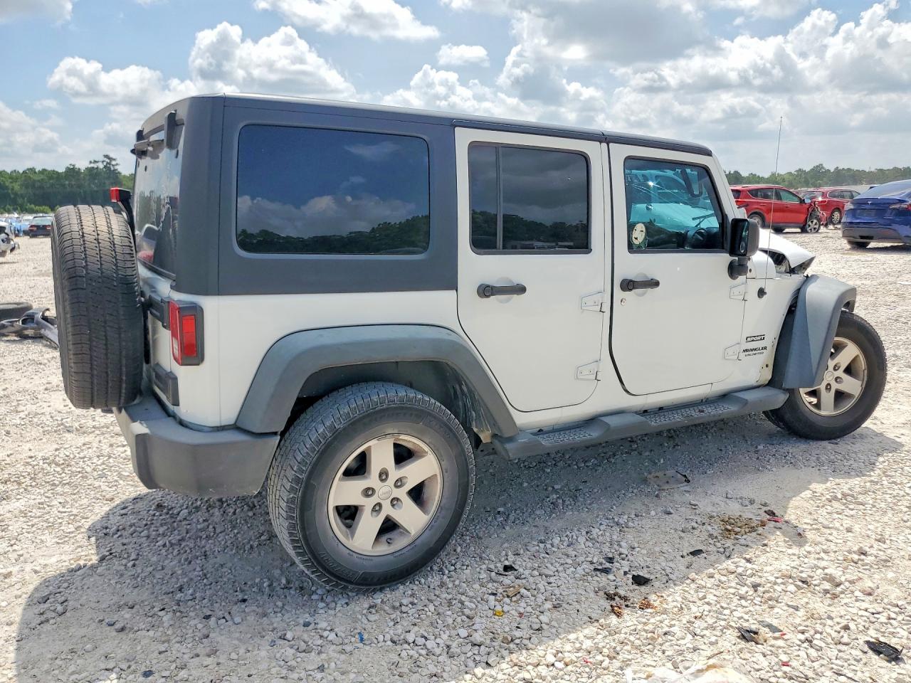 1C4BJWDG4FL722160 · 2015 JEEP WRANGLER UNLIMITED · 3/13
