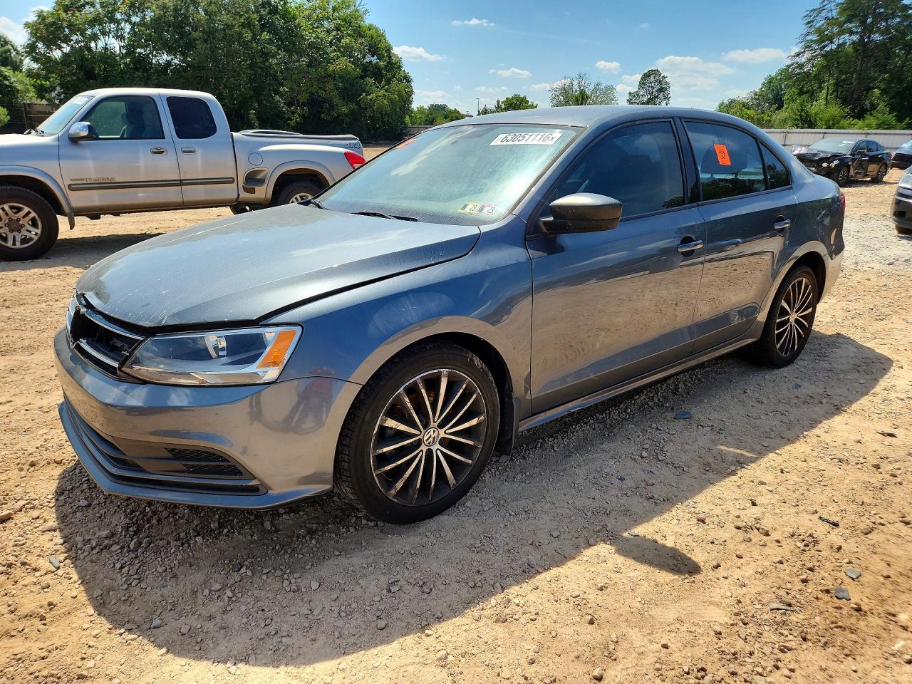 3VWD17AJ3FM323119 · 2015 VOLKSWAGEN JETTA