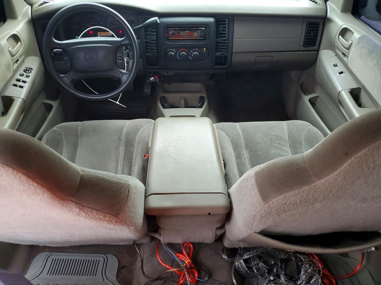 1D7HL48K84S670130 · 2004 DODGE DAKOTA · 8/13