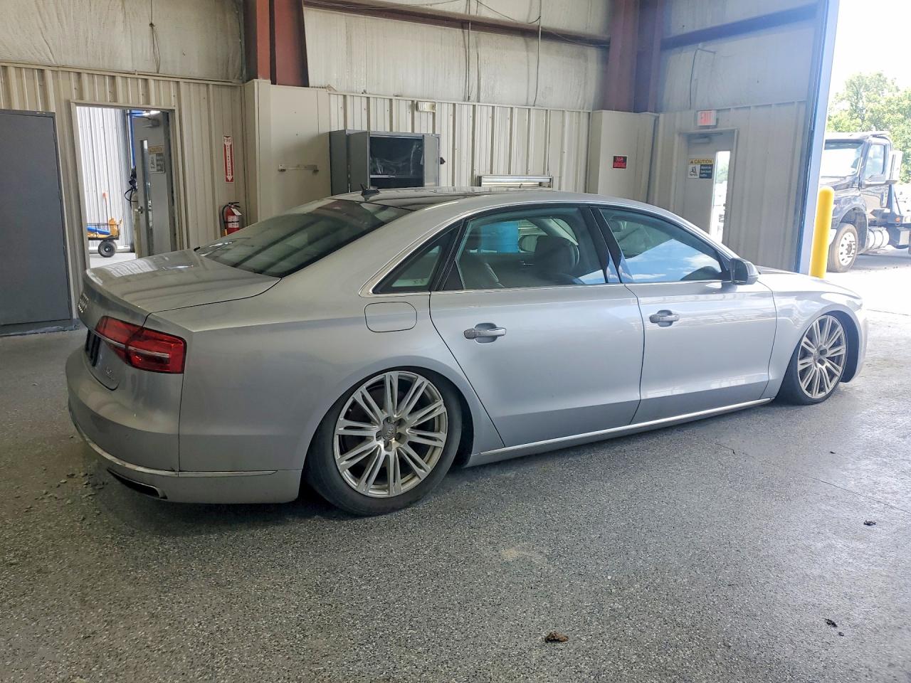 WAU32AFD0FN029353 · 2015 AUDI A8 · 3/14