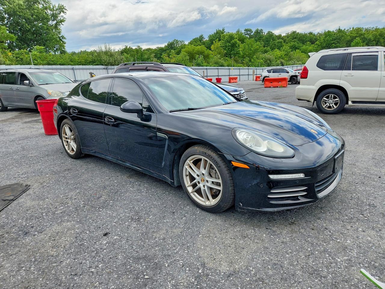 WP0AA2A7XFL003312 · 2015 PORSCHE PANAMERA · 4/12