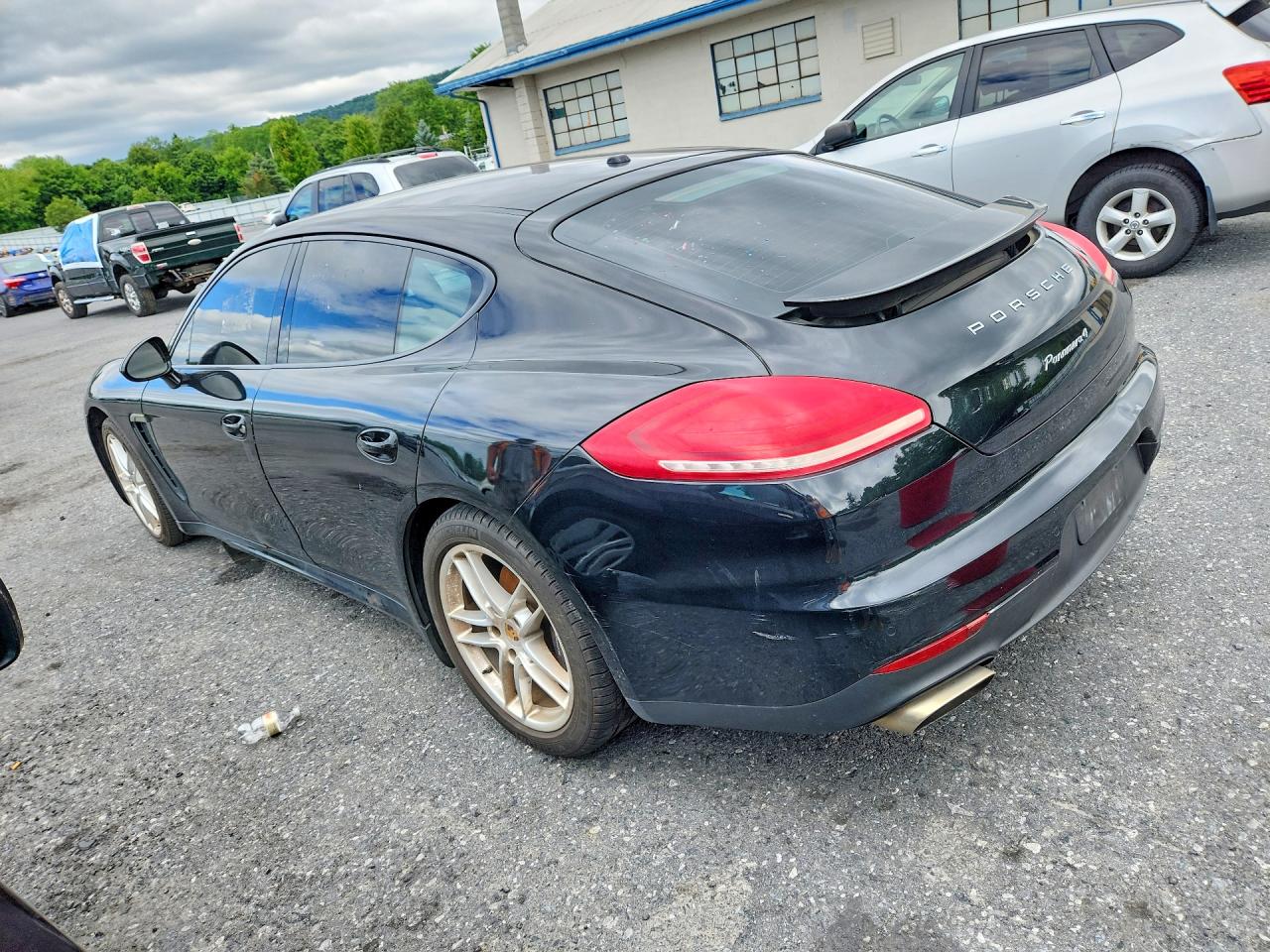 WP0AA2A7XFL003312 · 2015 PORSCHE PANAMERA · 2/12
