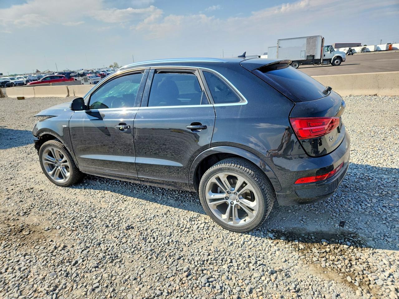 WA1GFCFS0GR004542 · 2016 AUDI Q3 · 2/14