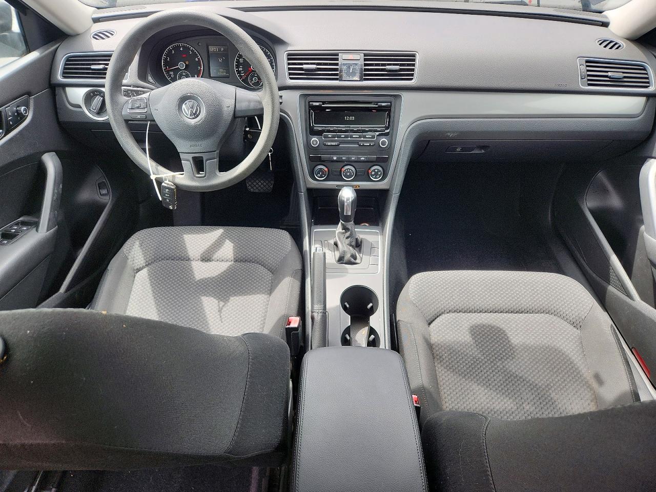 1VWAP7A39EC009221 · 2014 VOLKSWAGEN PASSAT · 8/12