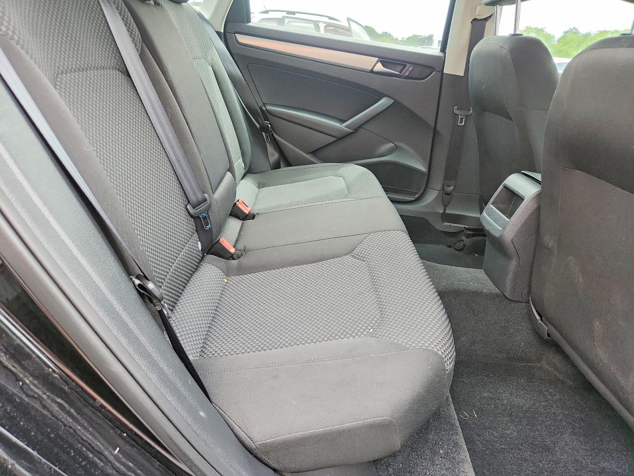 1VWAP7A39EC009221 · 2014 VOLKSWAGEN PASSAT · 10/12