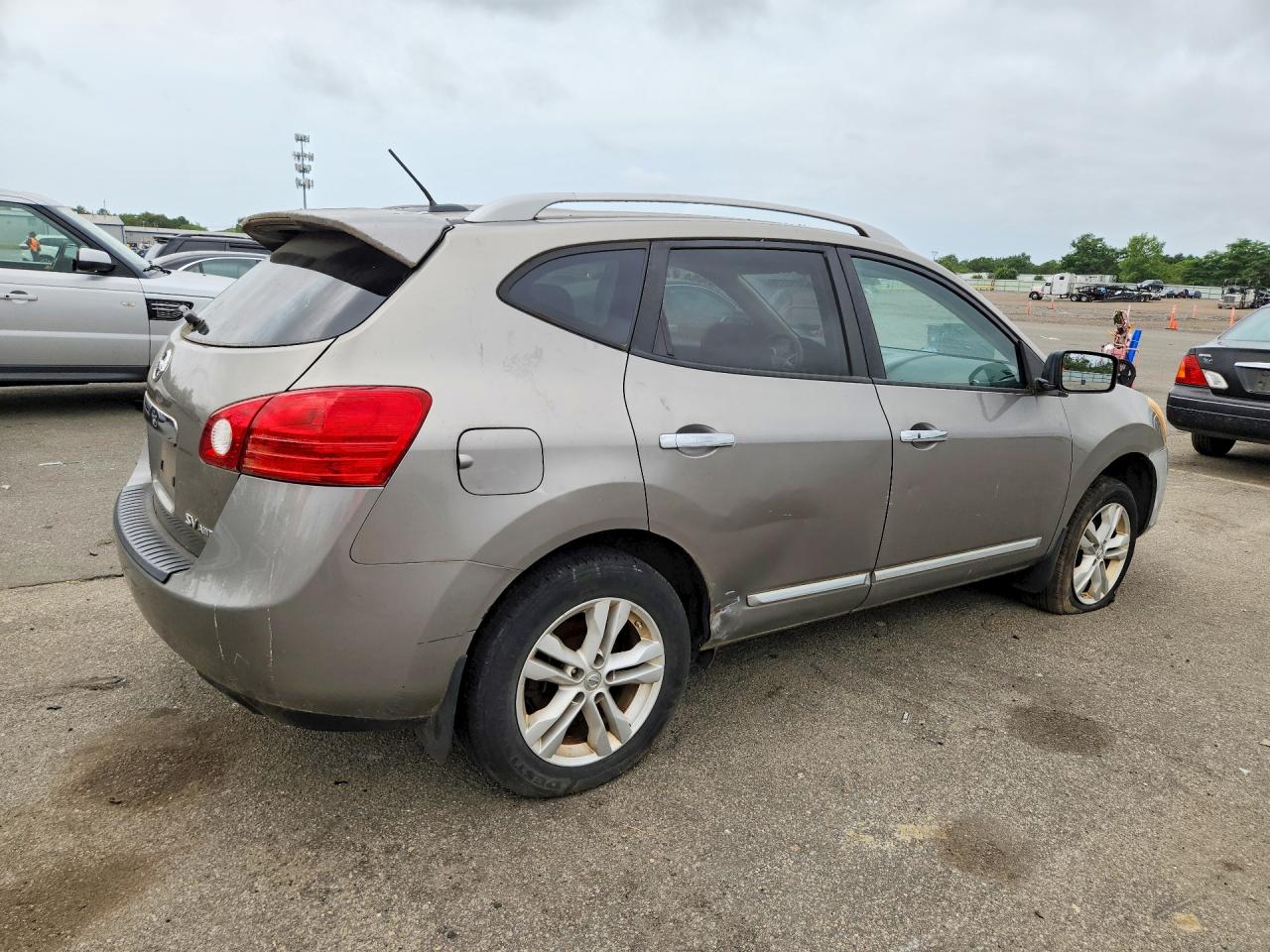 JN8AS5MV3CW359396 · 2012 NISSAN ROGUE · 3/13