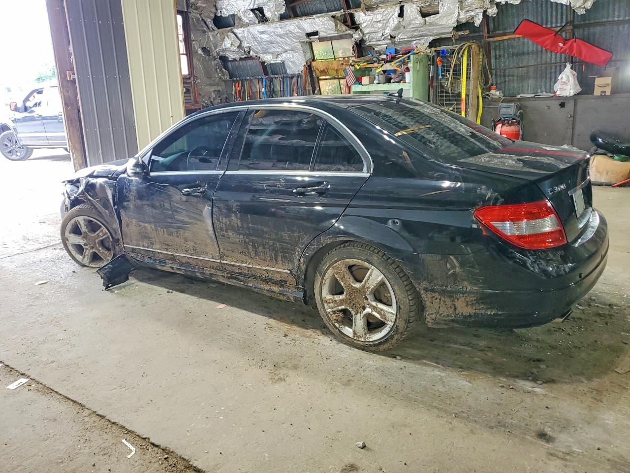 WDDGF8BB0BR153542 · 2011 MERCEDES-BENZ C · 2/12