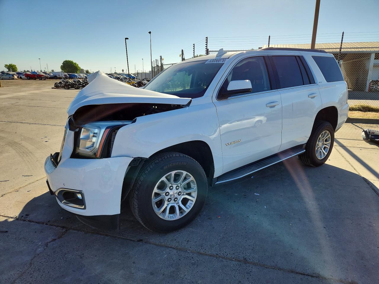 1GKS2BKC8JR388649 · 2018 GMC YUKON
