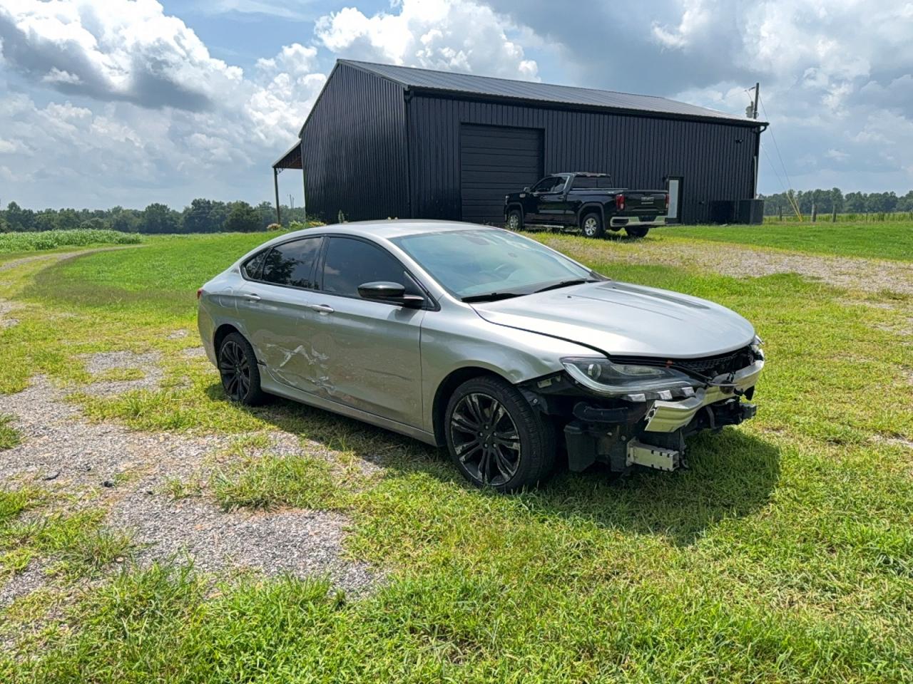 1C3CCCFB8HN504085 · 2017 CHRYSLER 200