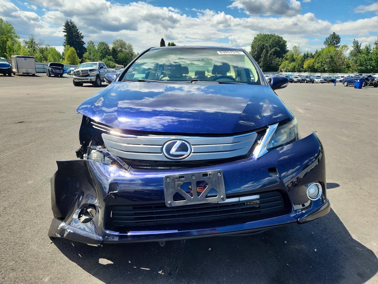 JTHBB1BA3B2045809 · 2011 LEXUS HS · 5/13