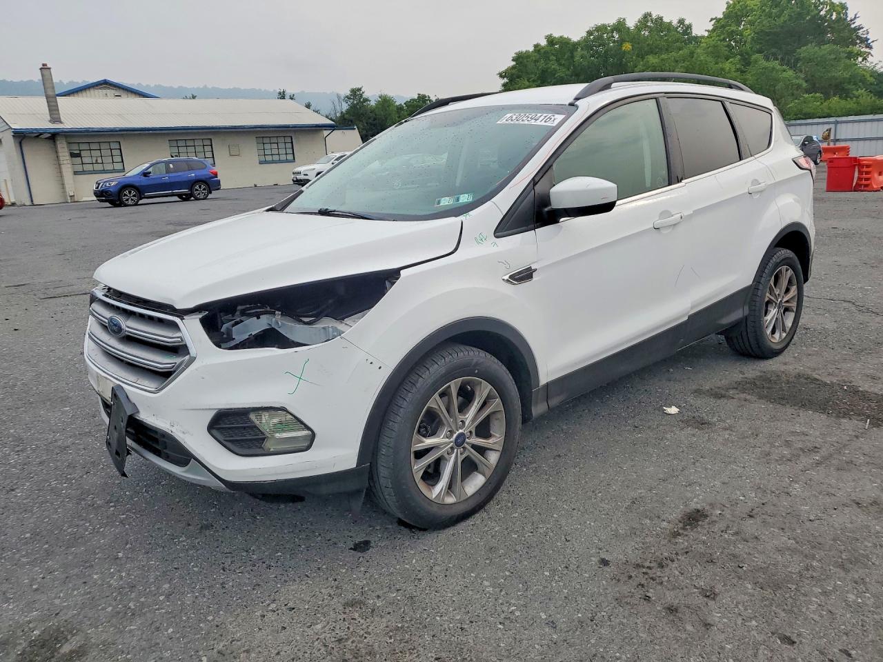 1FMCU0GD7HUD45925 · 2017 FORD ESCAPE