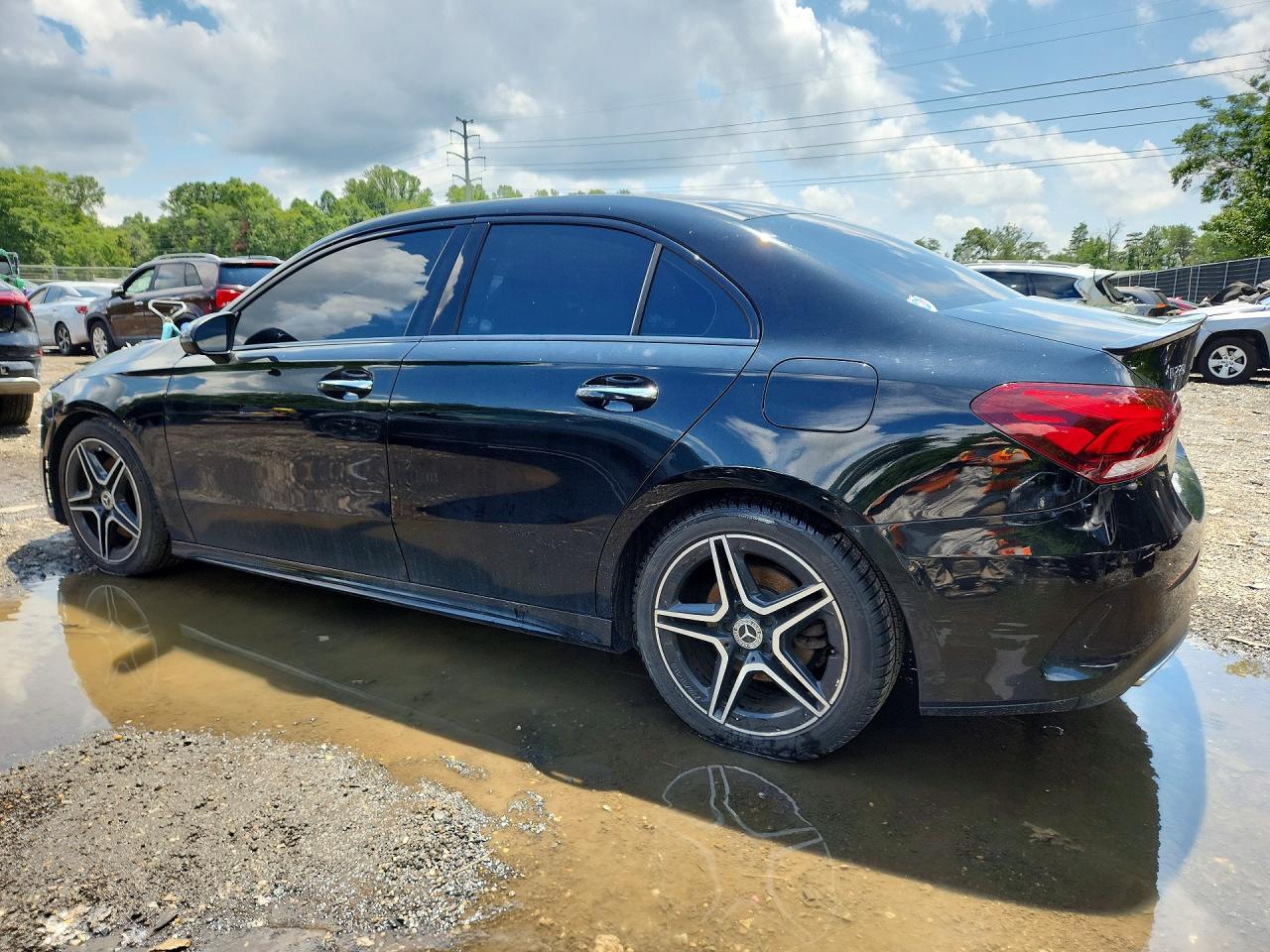WDD3G4FB2KW025528 · 2019 MERCEDES-BENZ A · 2/12