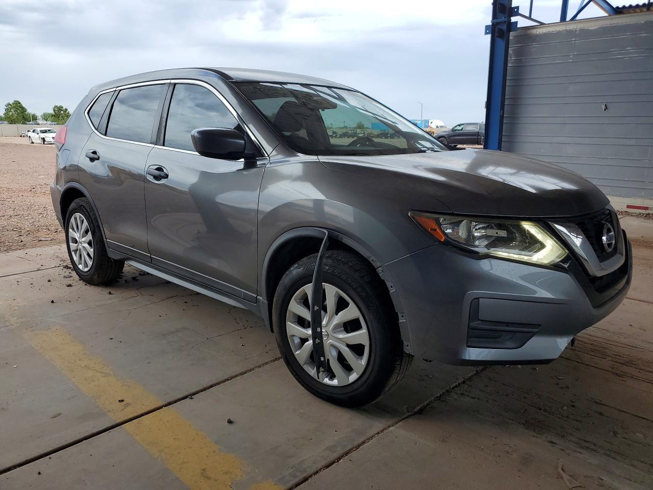 JN8AT2MT5HW390862 · 2017 NISSAN ROGUE · 4/13