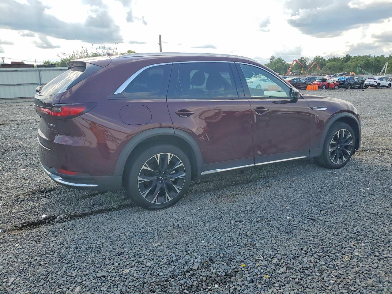 JM3KKEHA5R1187814 · 2024 MAZDA CX-90 · 3/13