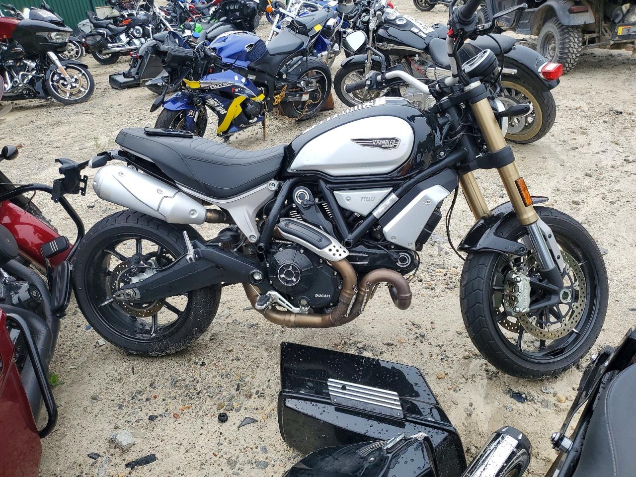 ZDMKAFCP5JB002290 · 2018 DUCATI SCRAMBLER