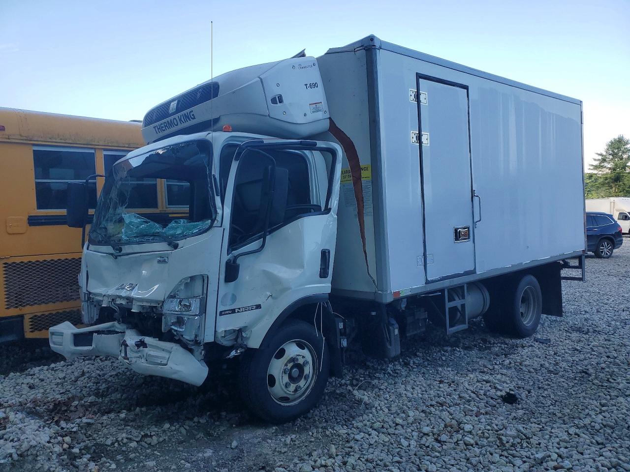 2024 ISUZU NRR