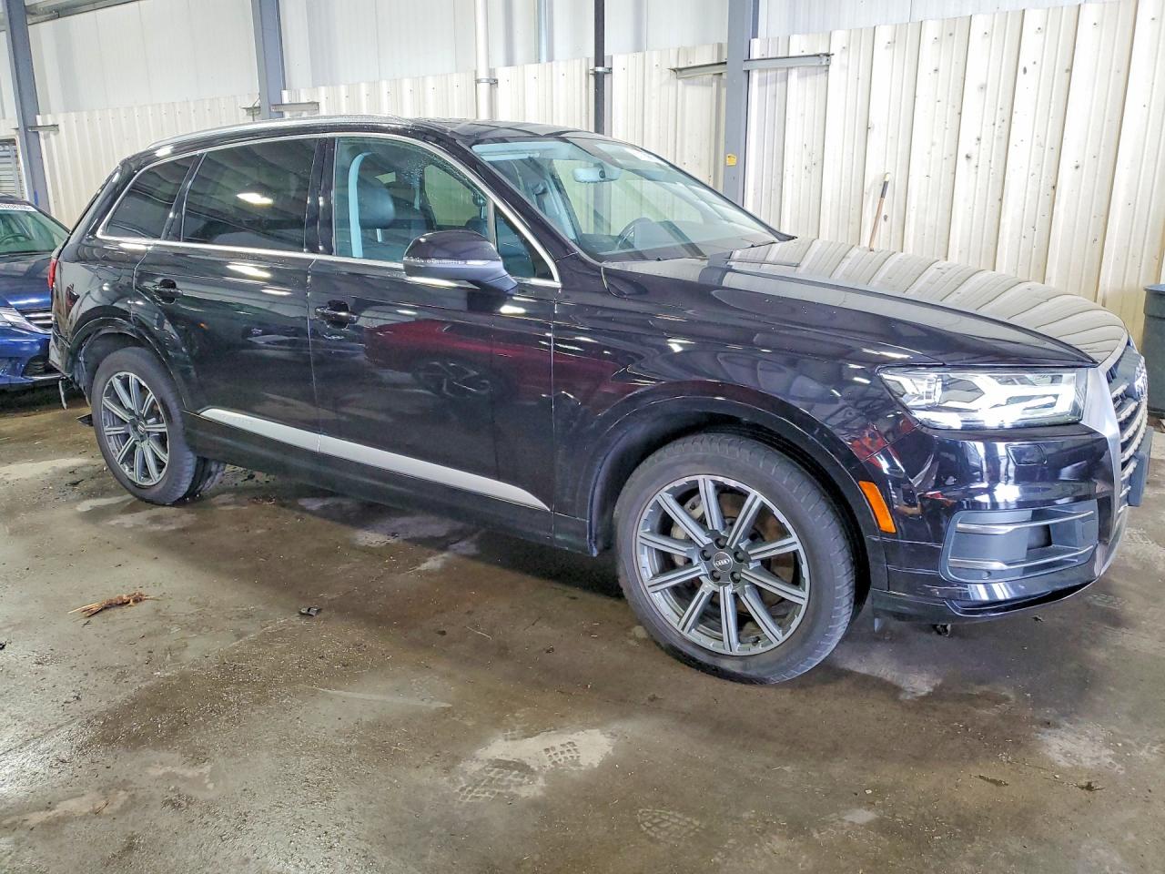 WA1LAAF70HD001569 · 2017 AUDI Q7 · 4/13