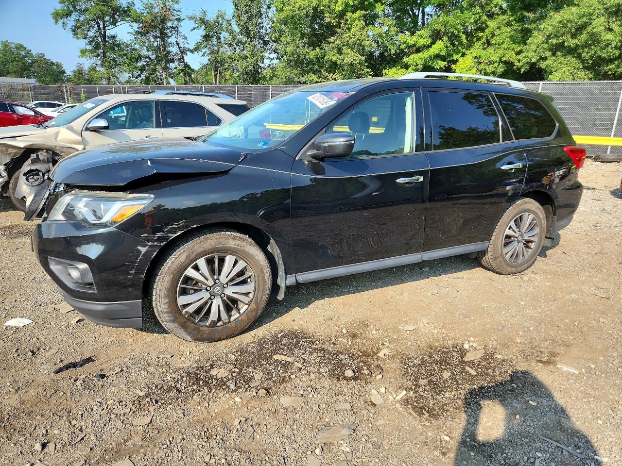 5N1DR2MM3JC615573 · 2018 NISSAN PATHFINDER