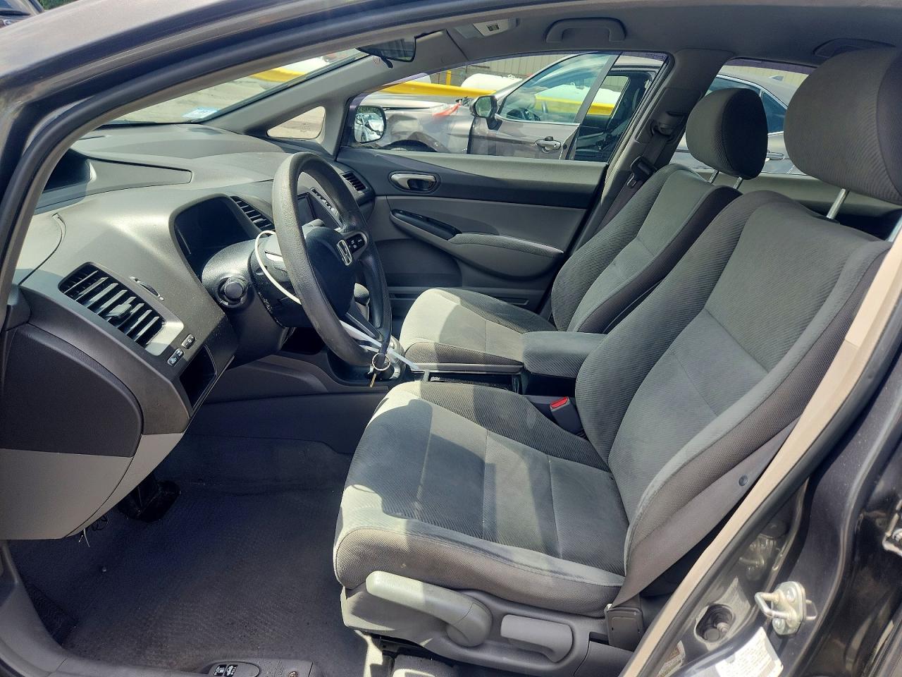 2HGFA1F58BH528725 · 2011 HONDA CIVIC · 7/12