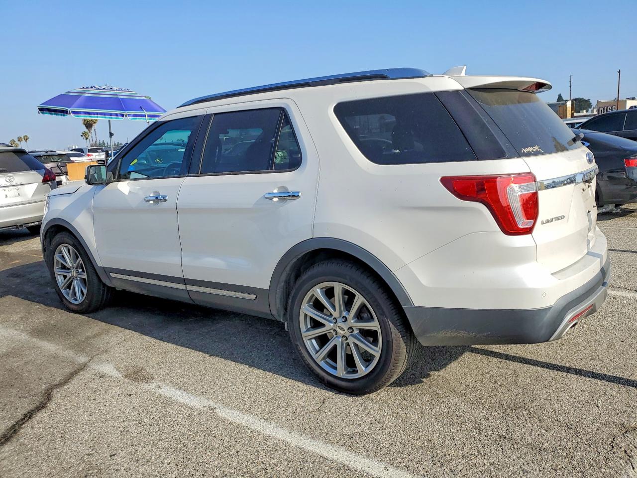 1FM5K7FH8GGC59242 · 2016 FORD EXPLORER · 2/13