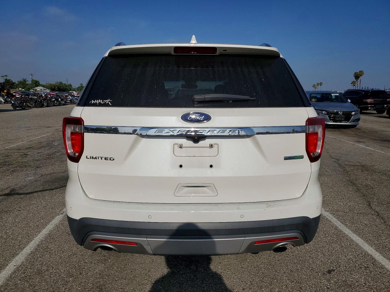 1FM5K7FH8GGC59242 · 2016 FORD EXPLORER · 6/13