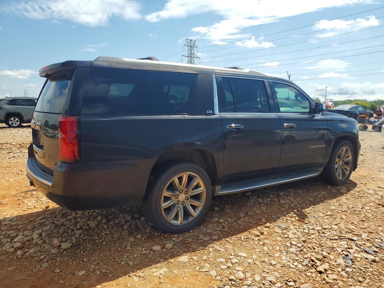 1GNSKKKCXFR641948 · 2015 CHEVROLET SUBURBAN · 3/13