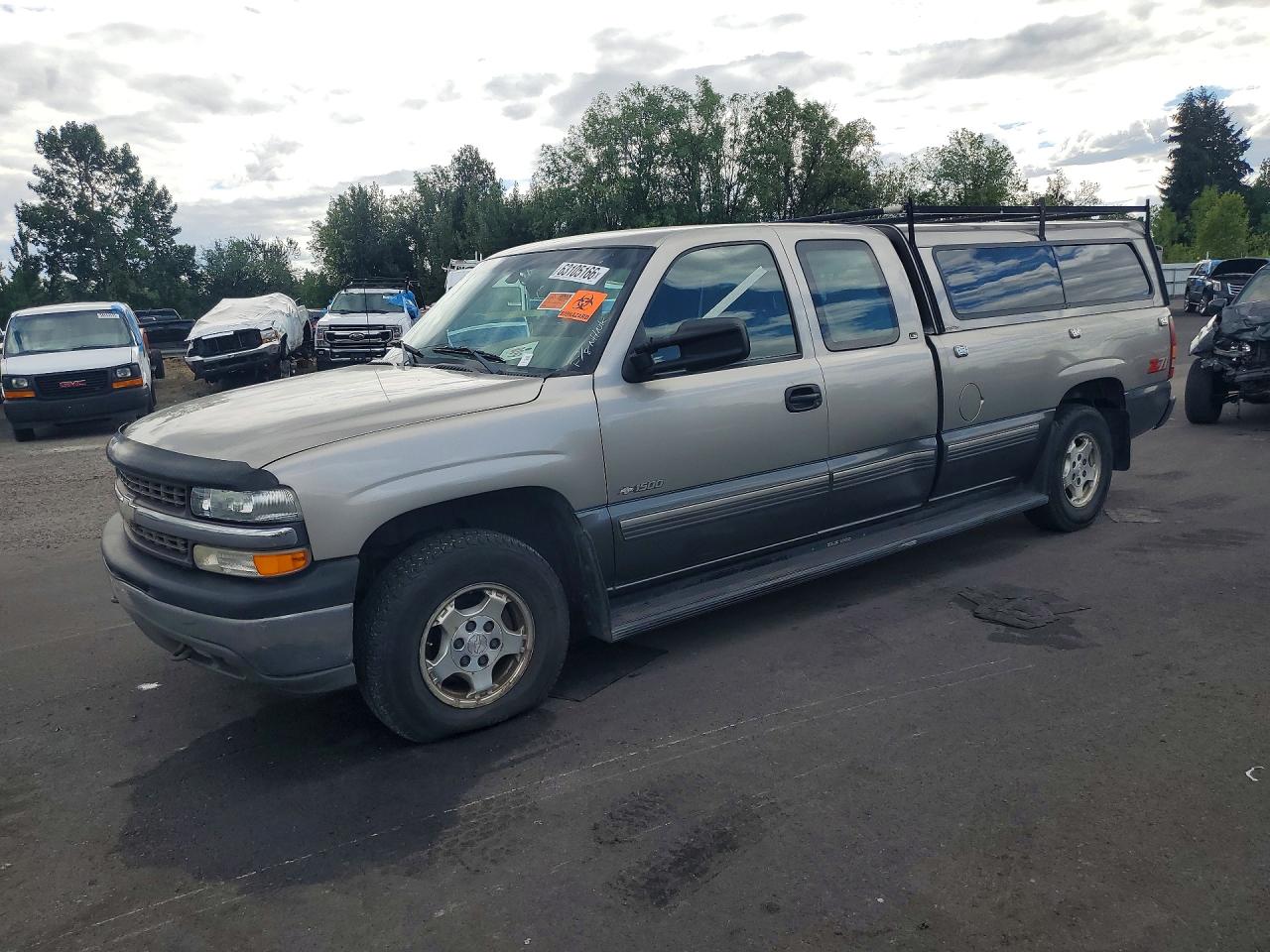 1GCEK19T5YE256054 · 2000 CHEVROLET SILVERADO
