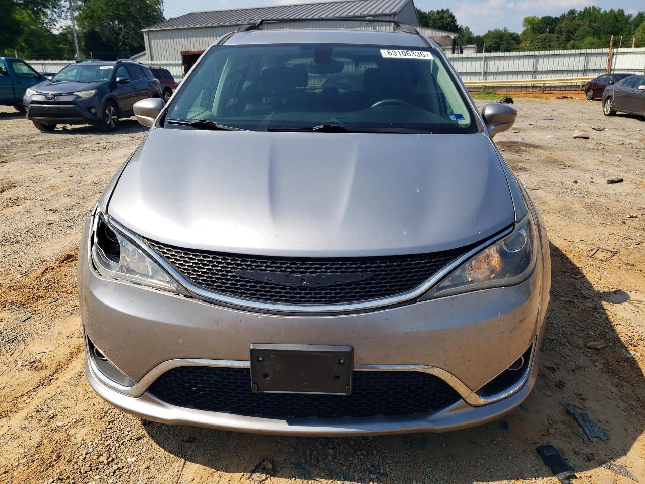 2C4RC1BG2HR576575 · 2017 CHRYSLER PACIFICA · 5/13