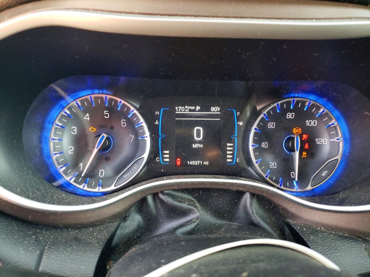 2C4RC1BG2HR576575 · 2017 CHRYSLER PACIFICA · 9/13