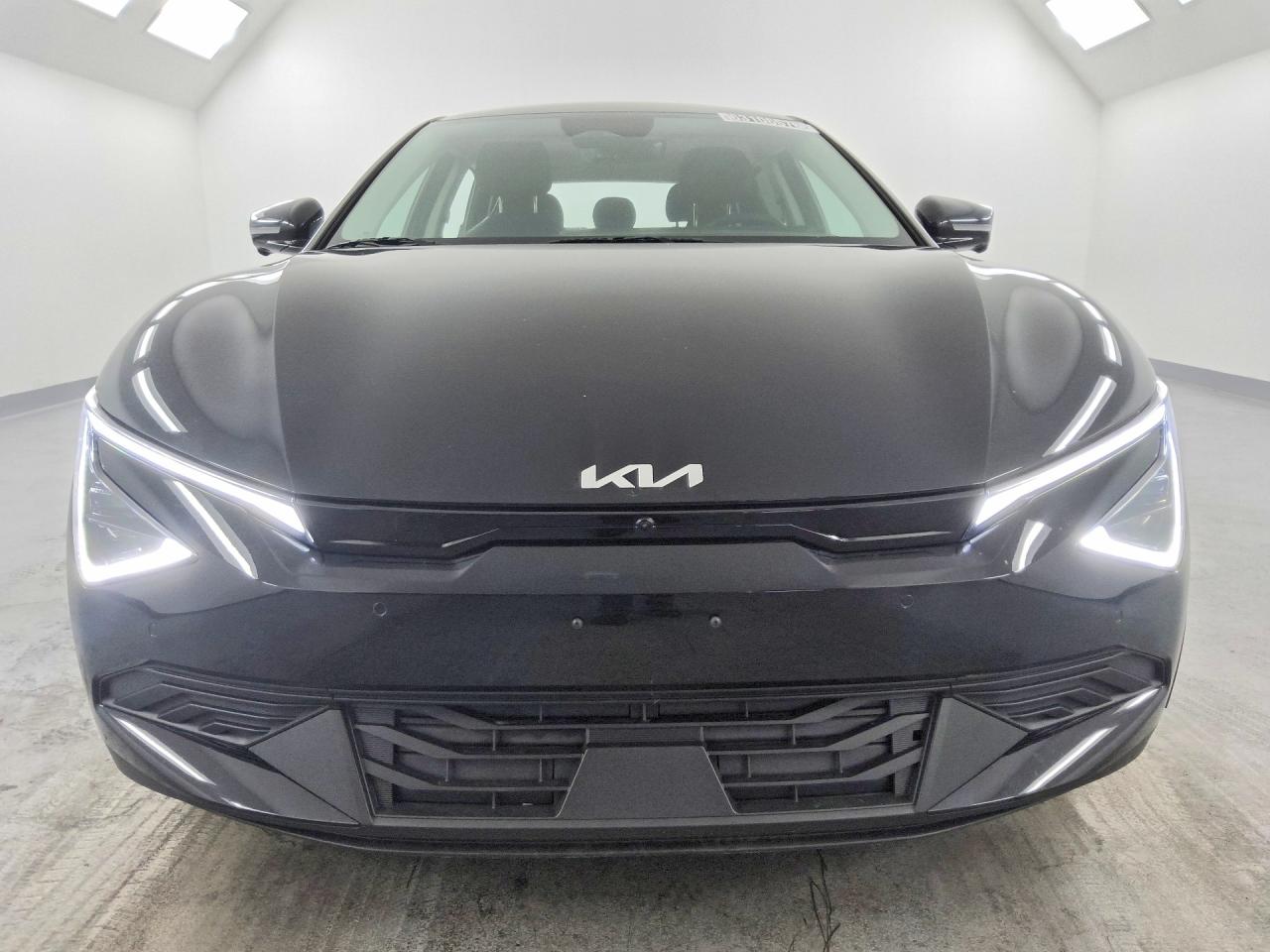 5XYC34JA7SG010654 · 2025 KIA EV6 · 5/13