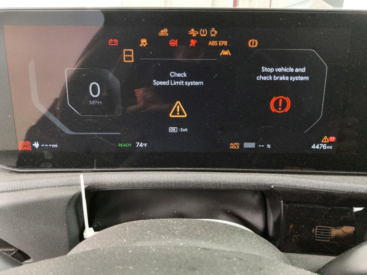 5XYC34JA7SG010654 · 2025 KIA EV6 · 9/13